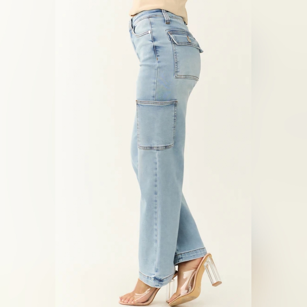 Judy Blue High Rise Light Wash Straight Wide Leg Cargo Jeans Regular Plus NEW - Picture 12 of 16